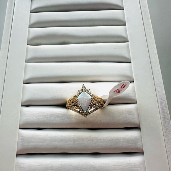 Gold Opal Marquise Halo Statement Ring size 10 - Picture 3 of 3